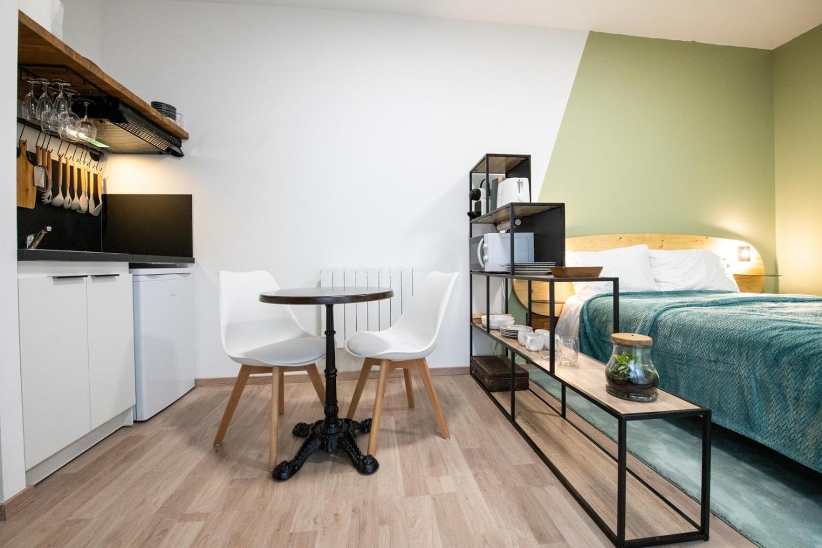 Suite Kella Tassin - Beau Studio Renove Buitenkant foto